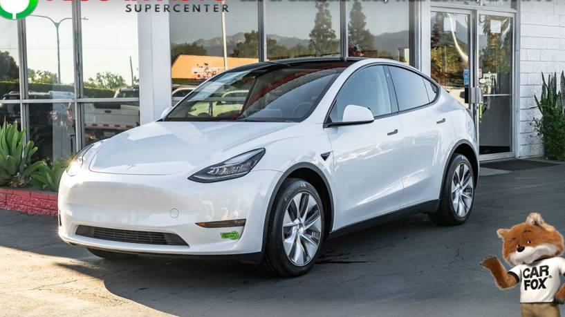 TESLA MODEL Y 2023 7SAYGDEE9PA126220 image